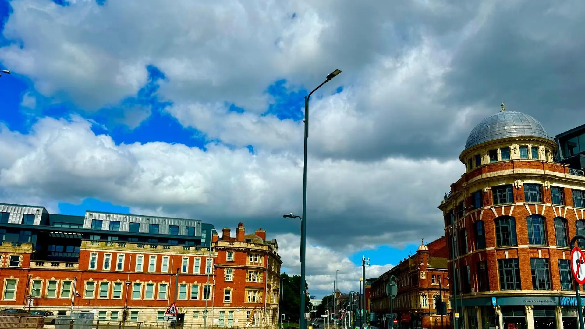 Harvey Nic'S & Designer Quarter 74 Ch Apartment Leeds  United Kingdom